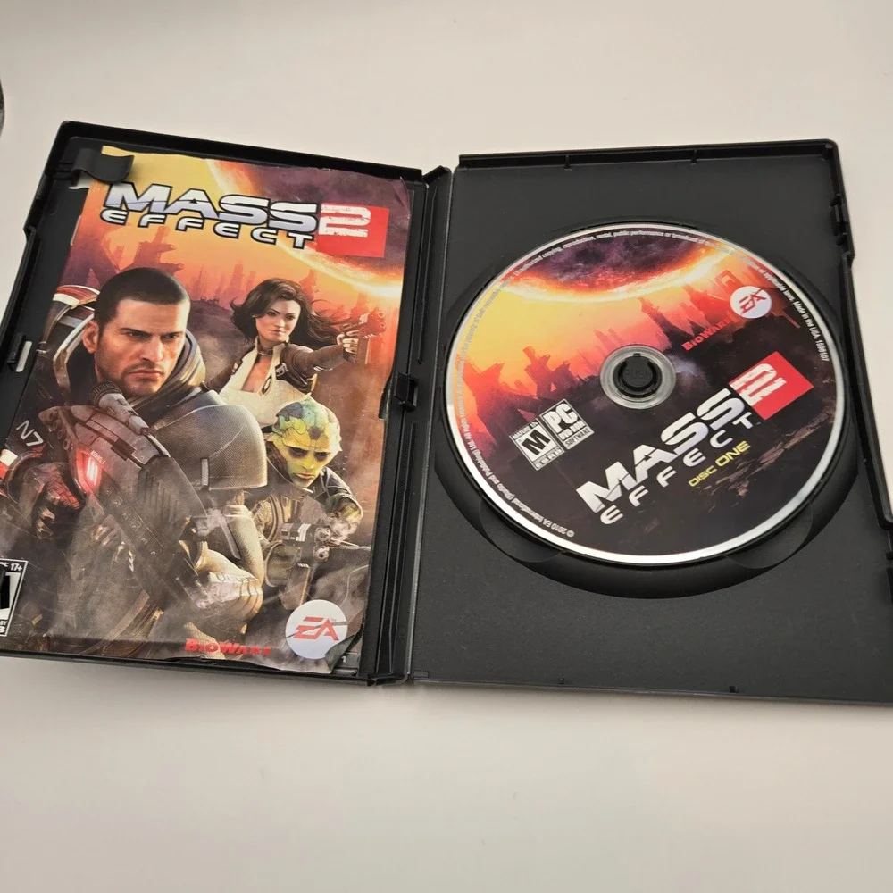 Electronic Mass Effect 2 PC Video Game Mature Sci-Fi RPG BioWare 2-Disc 2010